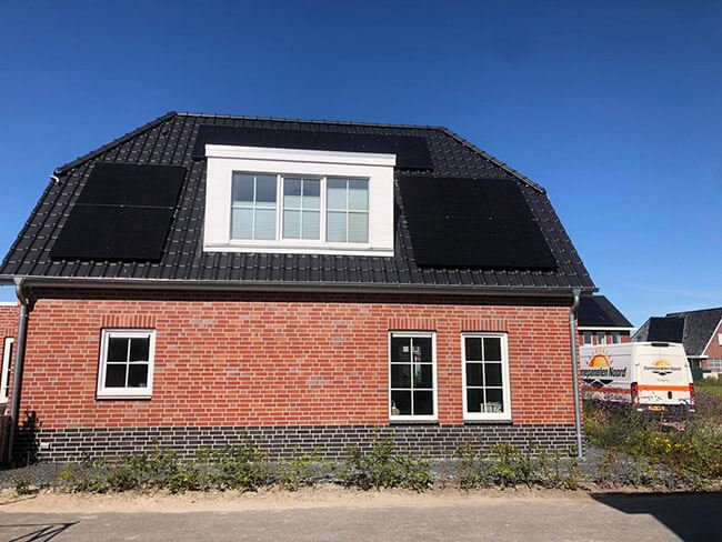 Vrijstaand huis Installatie Zonnepanelen Hoogeveen